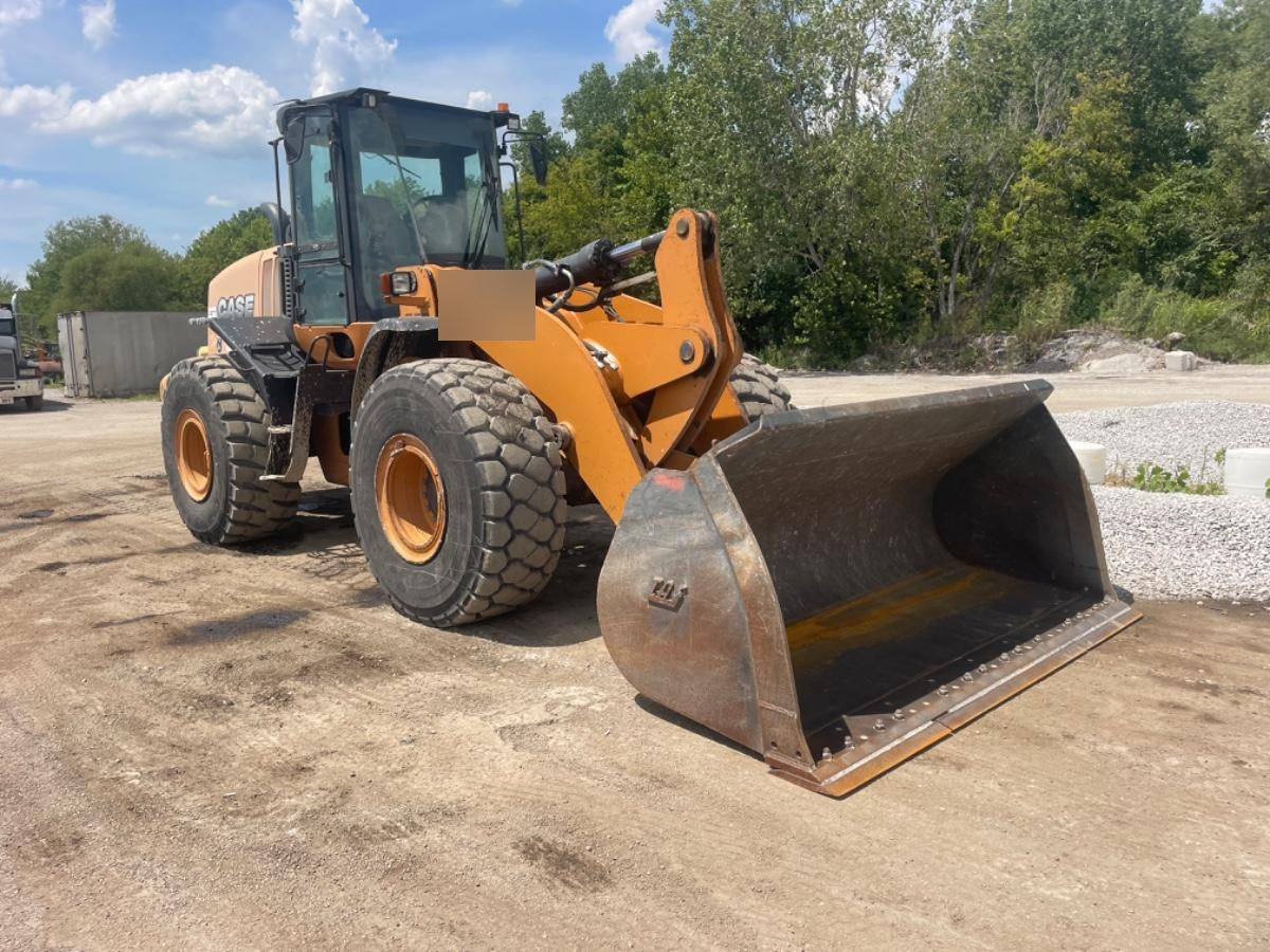 2015 CASE 821F
