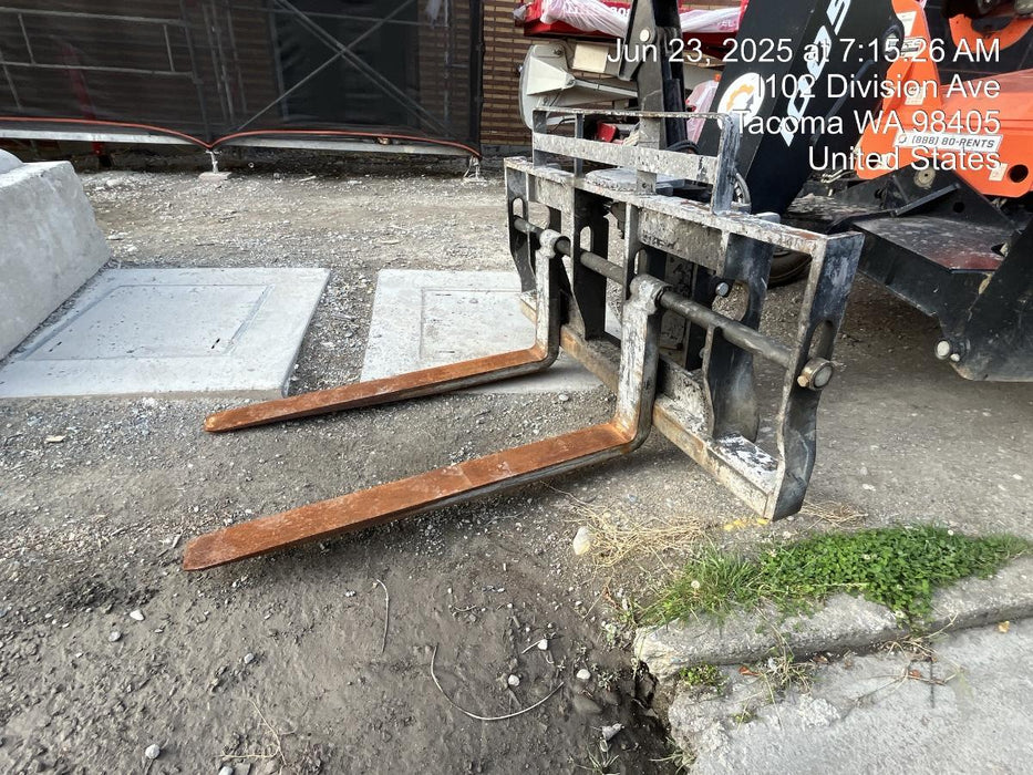 2021 JLG 1001095418S