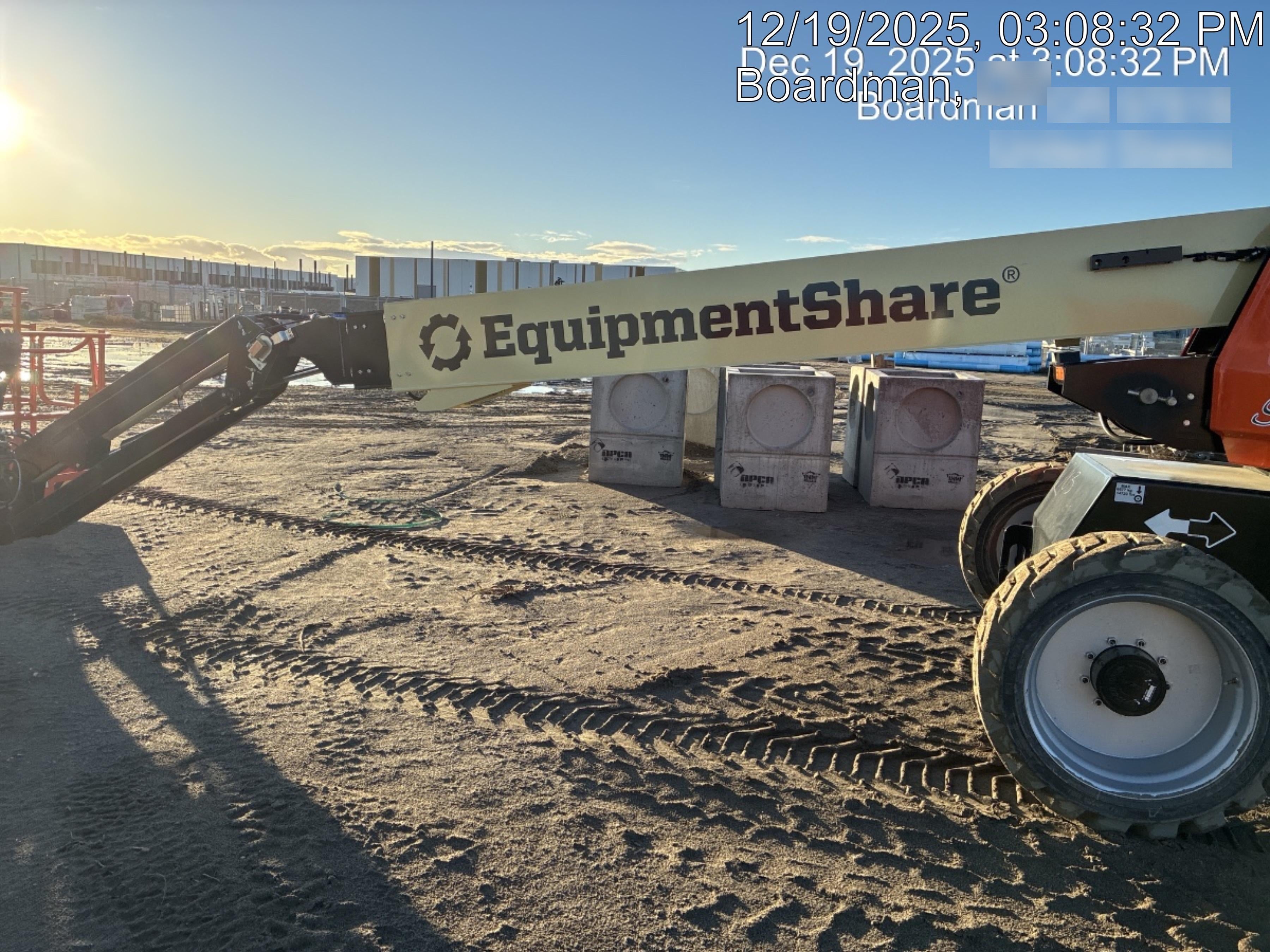 2025 JLG 660SJ