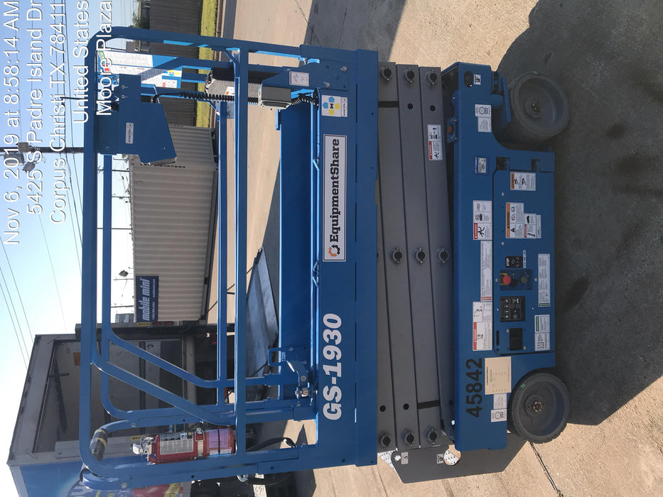 2019 Genie GS-1930 Fixed rails with chain Entry