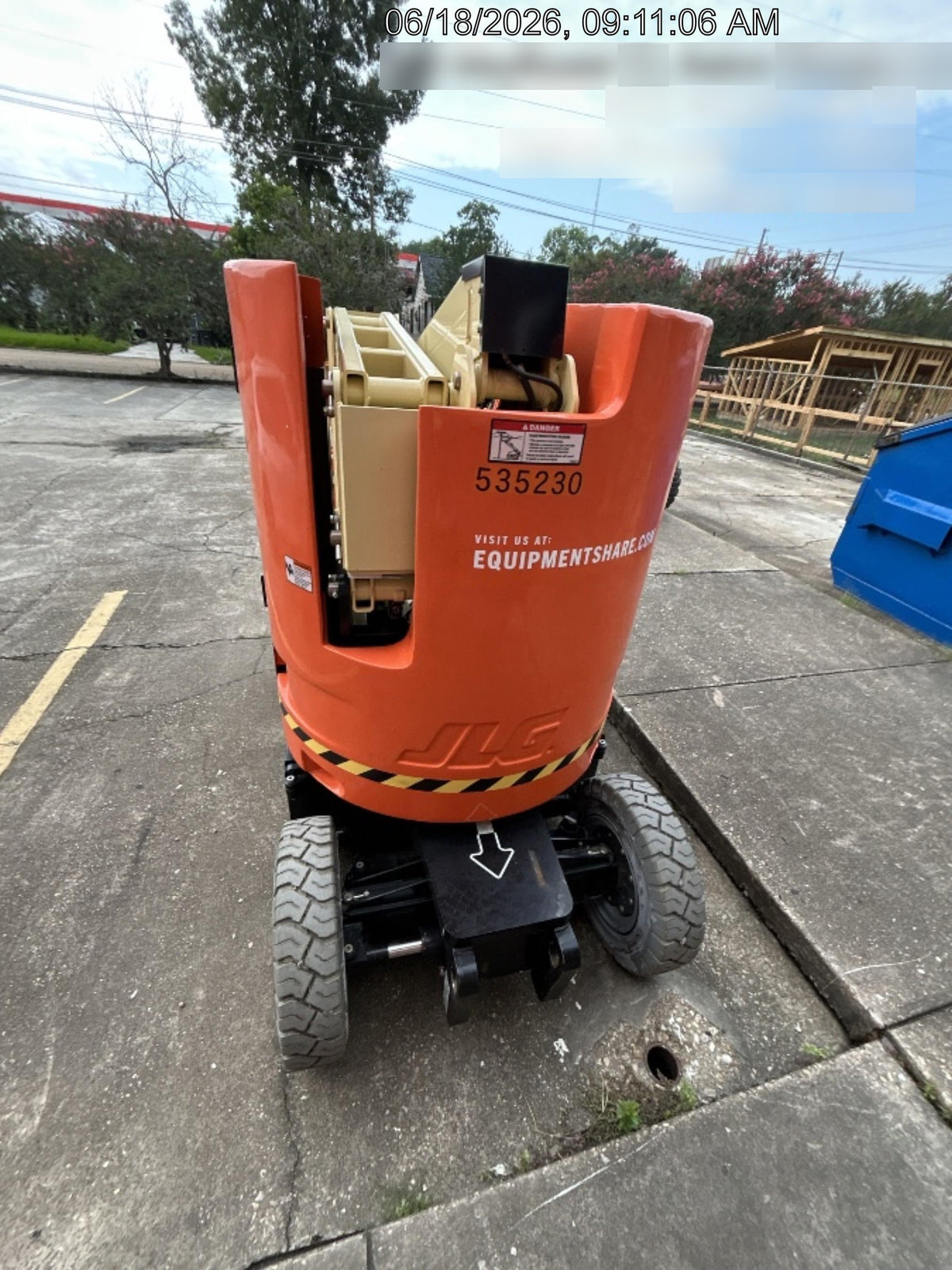 2025 JLG E300AJP