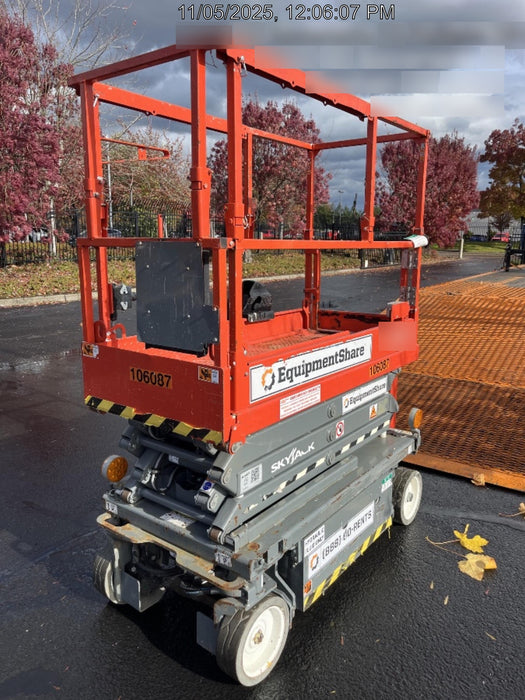 2020 Skyjack SJIII-3219 Solid NM Tires, Half height spring hinged entry gate, Dual Beacons, 800W Inverter