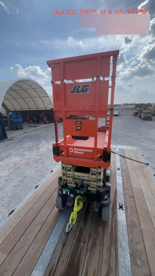2025 JLG ES1932