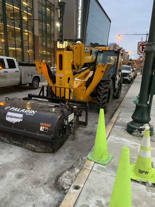 2021 PALADIN Sweepster SB72