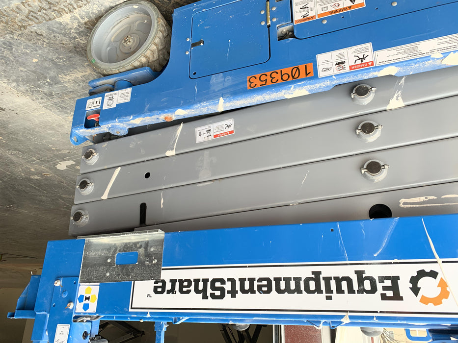 2020 Genie GS-2632 Solid NM Tires, Folding Rails with Half-Height Swing Gate, Beacon