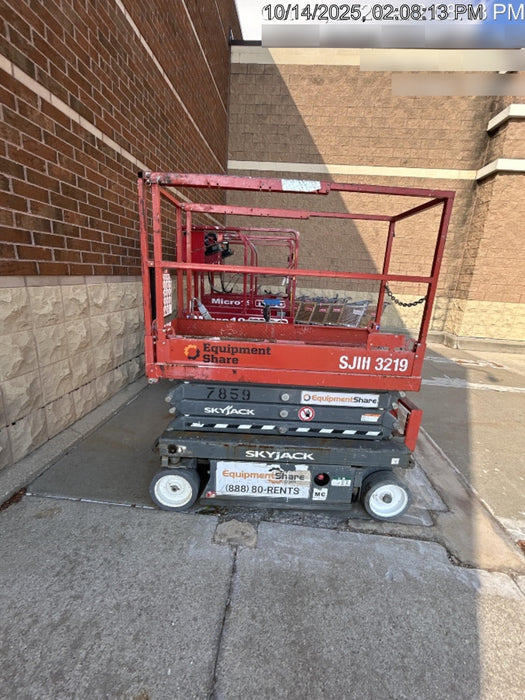 2018 Skyjack SJIII-3219 Skyjack SJIII3219 Scissor Lift w/Trojan Batteries