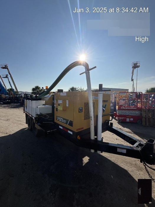 2022 VAC-TRON LP573XDT