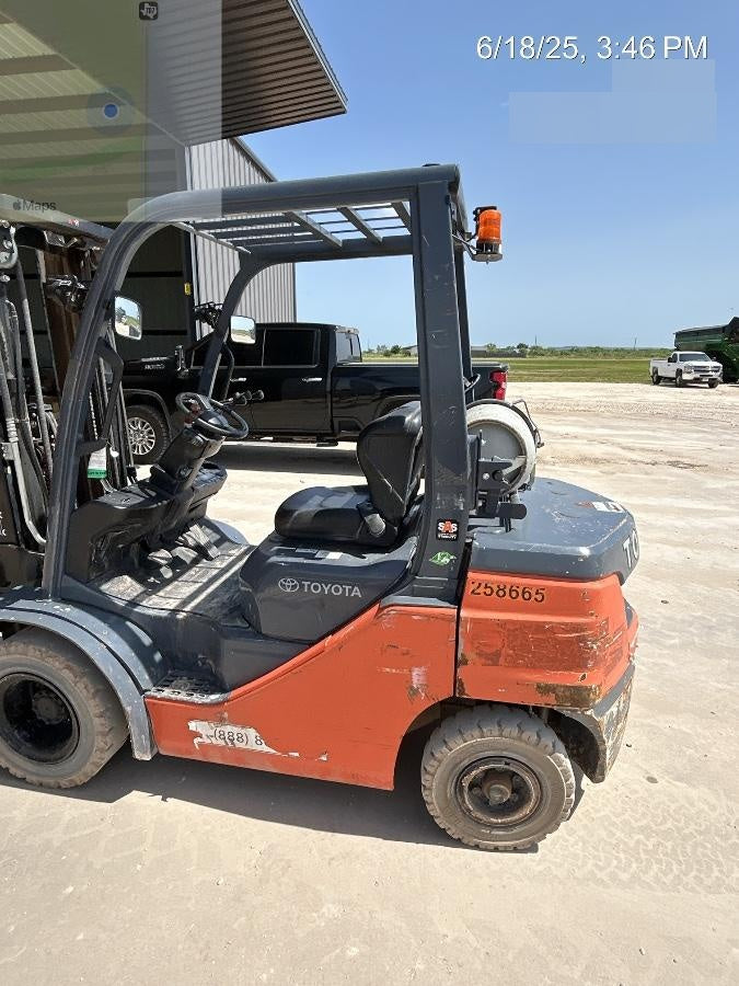 2022 TOYOTA 50-8FGU25