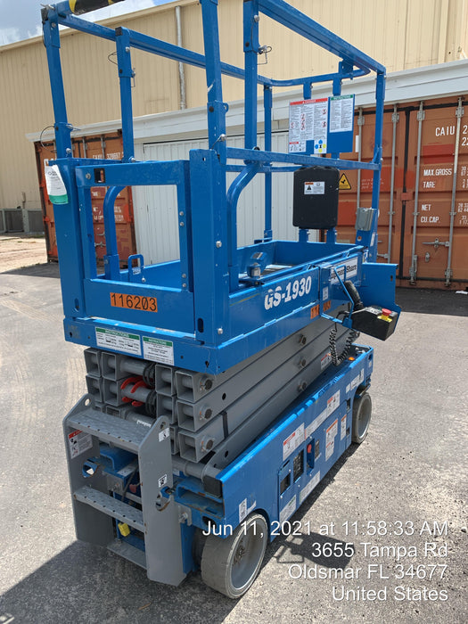 2020 Genie GS-1930 Solid Non Marking Tires, Beacon, Folding rails with half height swing gate