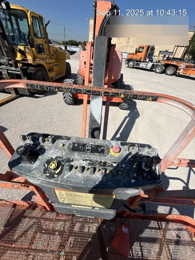2015 JLG 600AJ