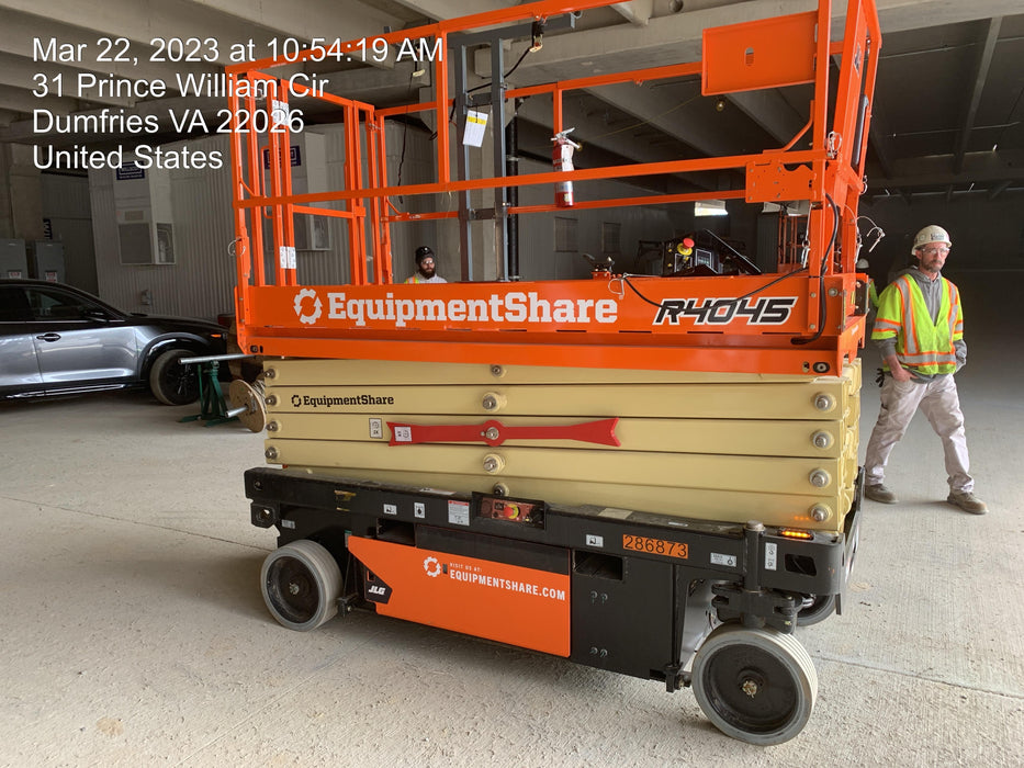 2022 JLG R4045