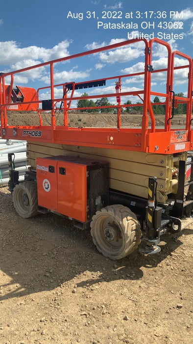 2021 JLG RT4069