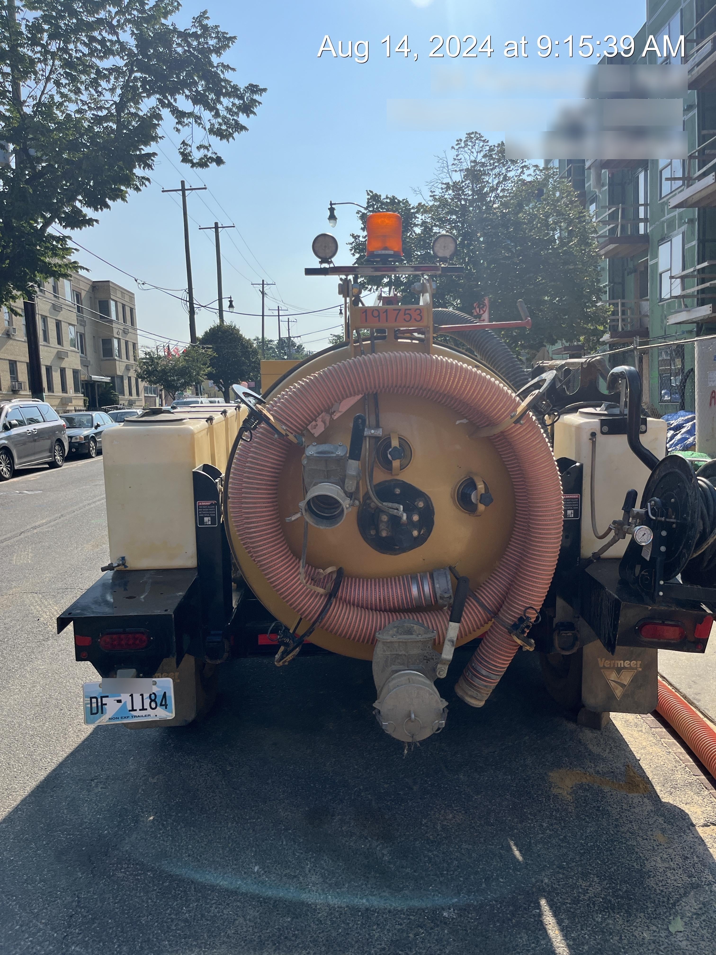 2021 Vac-Tron LP573XDT T4 Koehler Diesel Engine, 500 Gallon Debris Tank, x2 100 Gallon Water Tanks