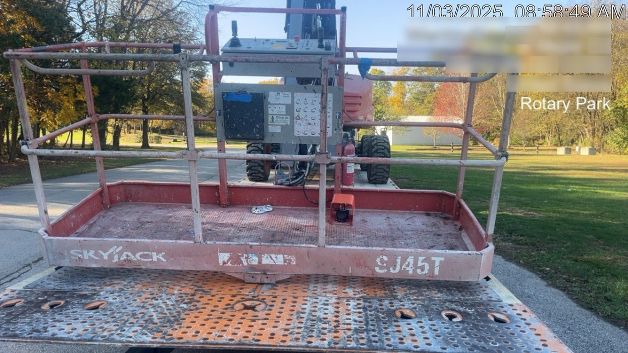 2017 SKYJACK SJ45T+