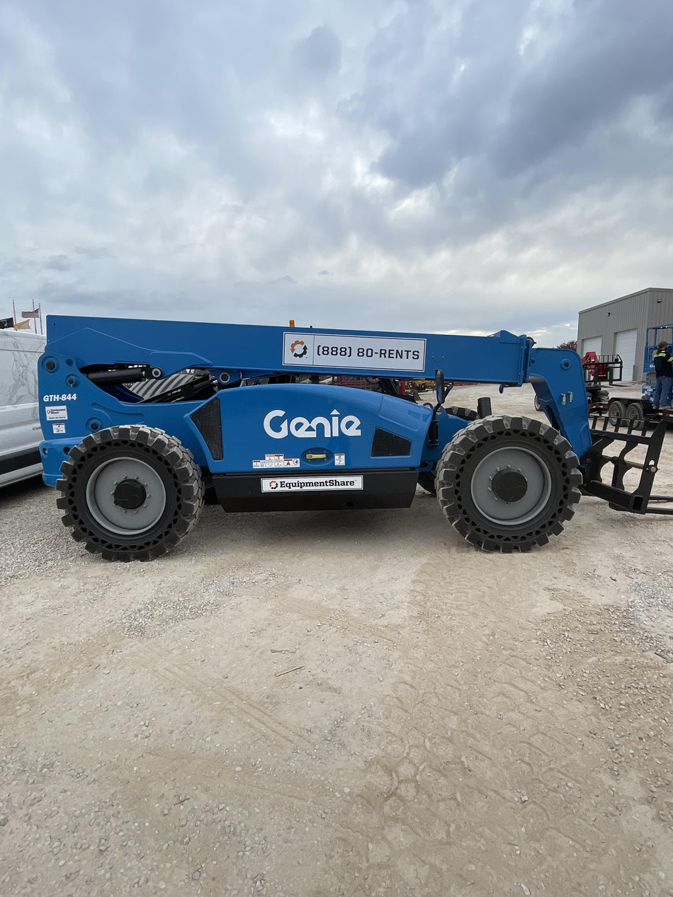 2022 GENIE GTH-844