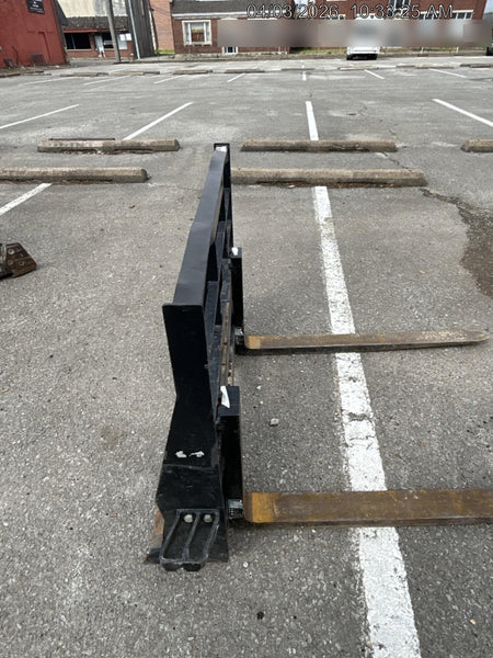 2022 ARROW MATERIAL HANDLING 48" Pallet Forks - Arrow