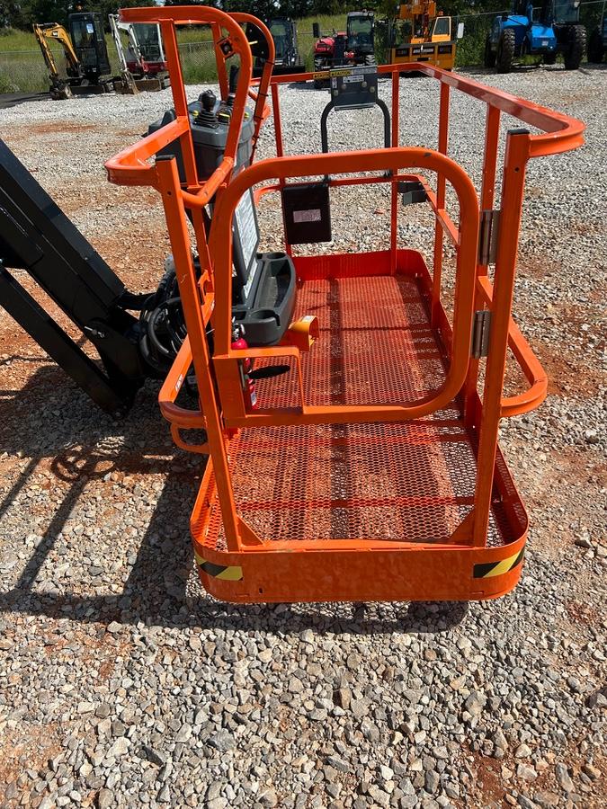 2025 JLG 660SJ
