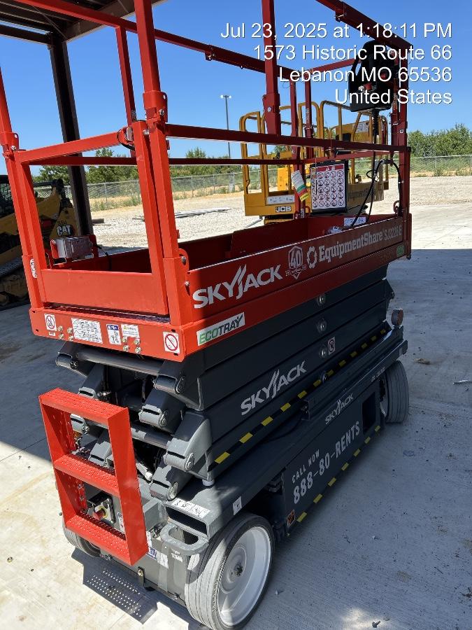 2025 SKYJACK SJ3226