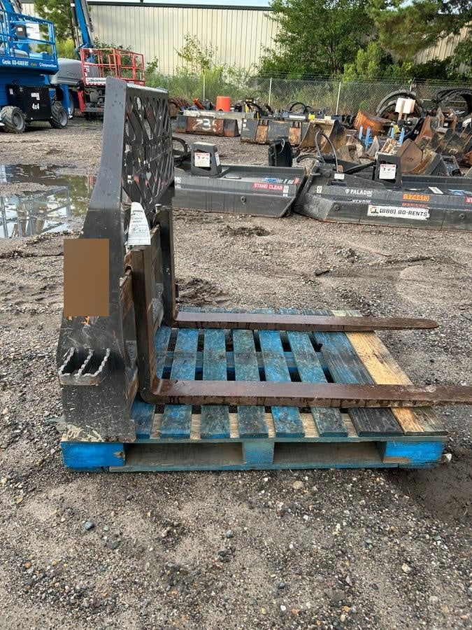 2021 PALADIN 48" Pallet Forks - Paladin