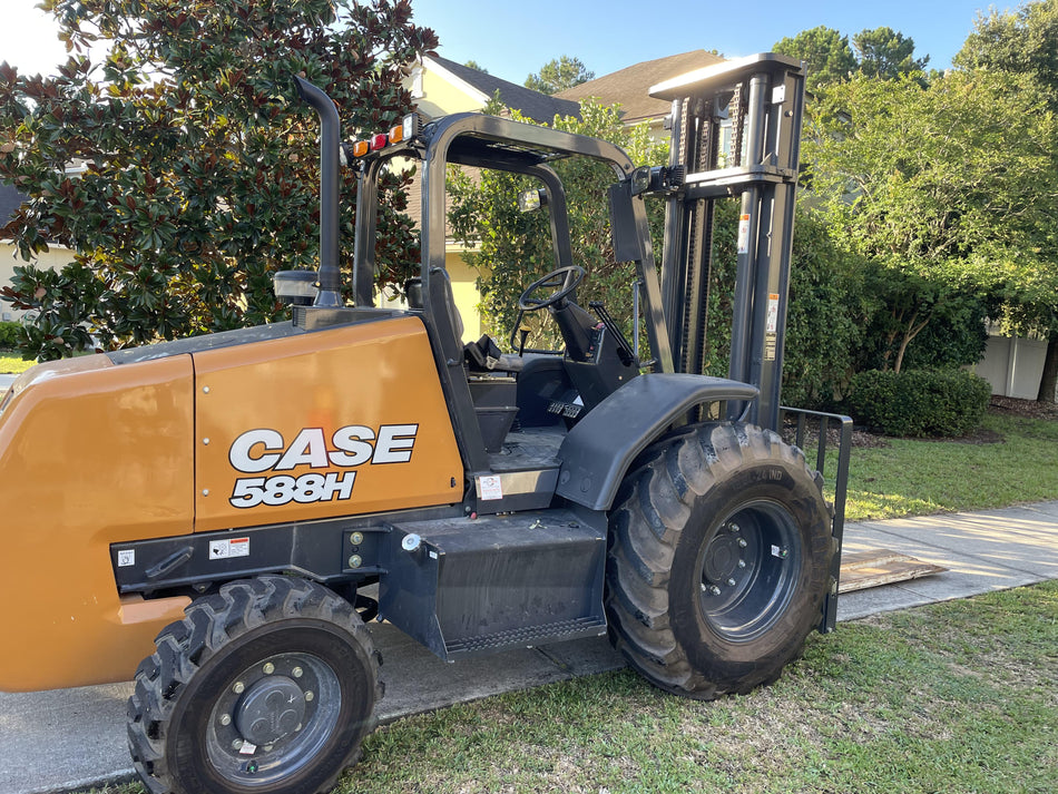 2022 CASE 588H
