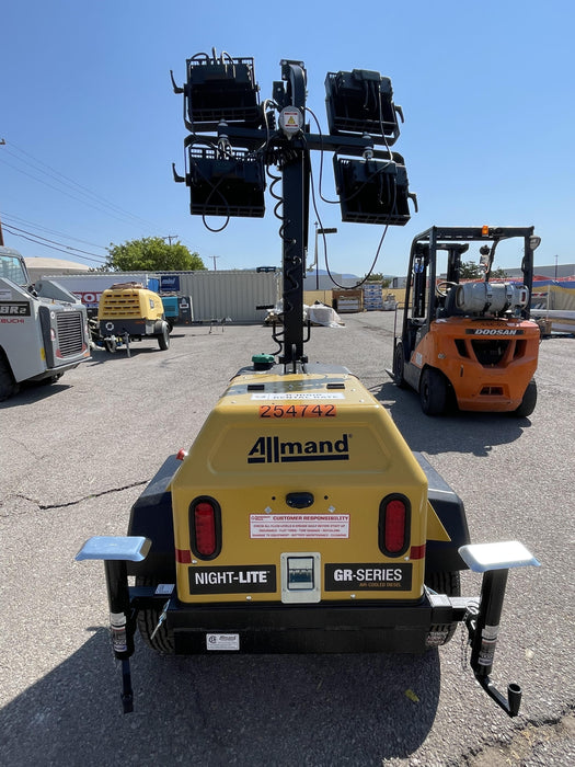 2022 Allmand NLV3GR (4) LED Light Fixture 350W, 23' Vertical Mast, 3kW Prime, Towable, ES Decals, T3