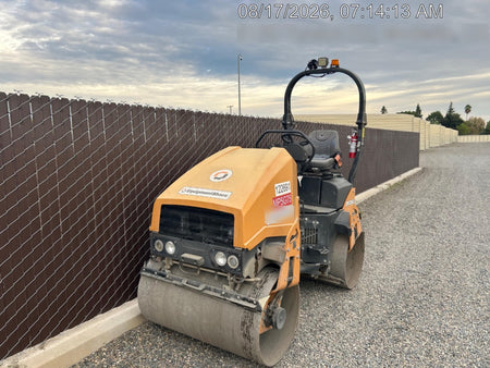 2020 CASE DV26E