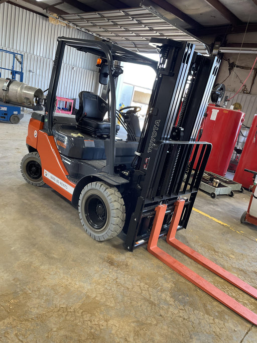 2022 TOYOTA 50-8FGU25