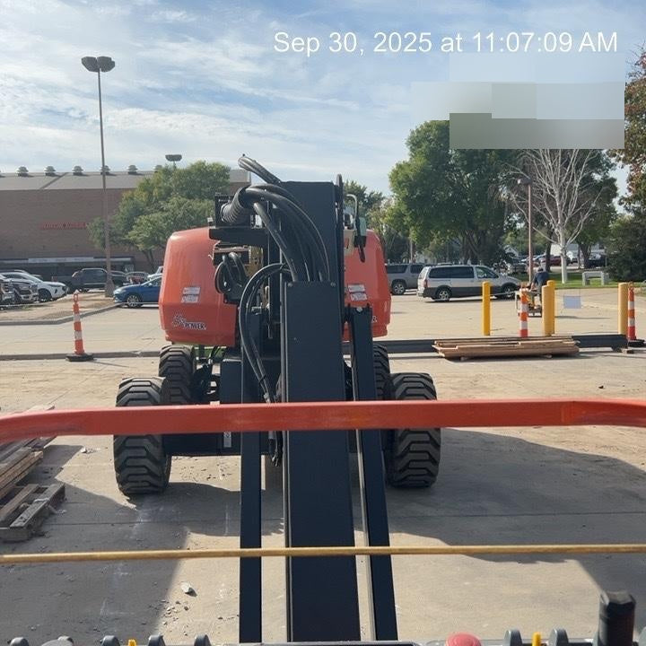 2025 JLG 660SJ