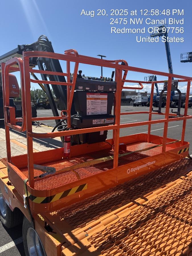 2025 JLG 660SJ