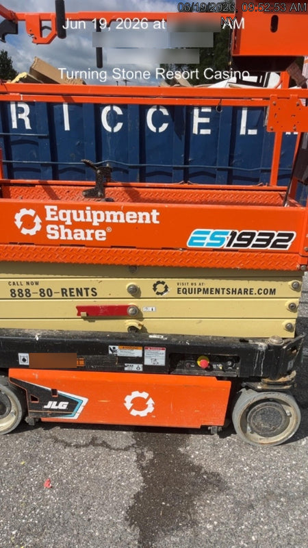 2024 JLG ES1932
