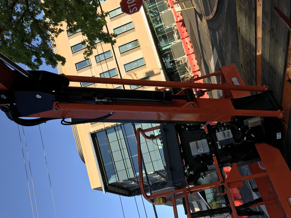 2019 JLG 860SJ
