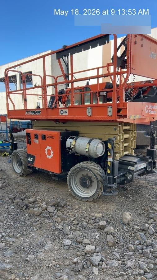 2022 JLG RT3369