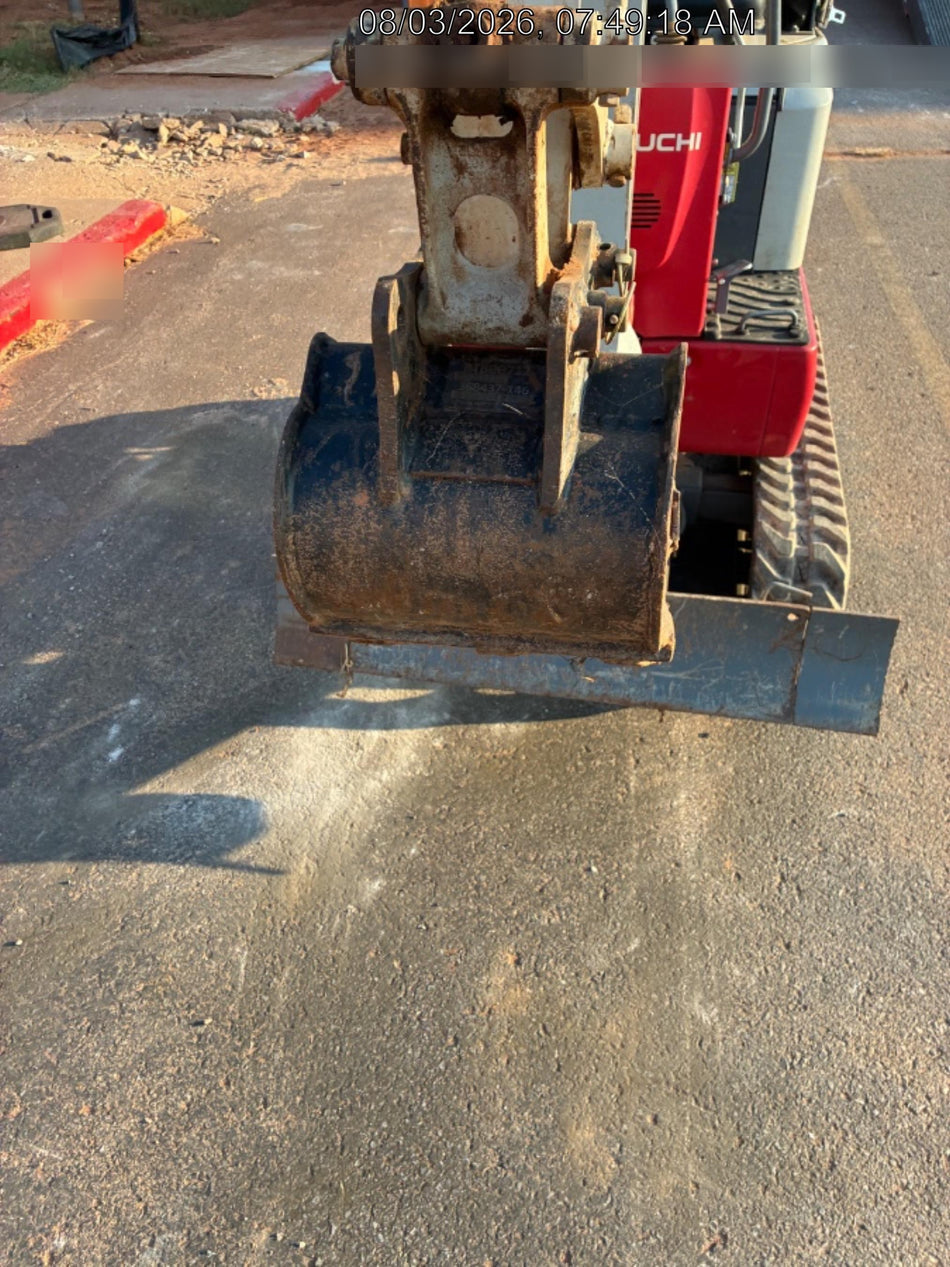 2023 TAKEUCHI TB210R
