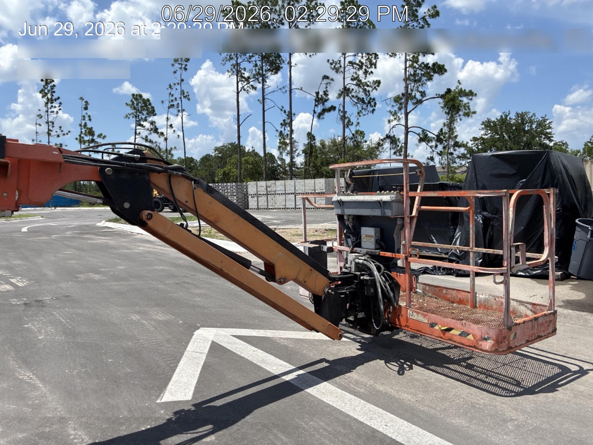 2022 JLG 660SJ
