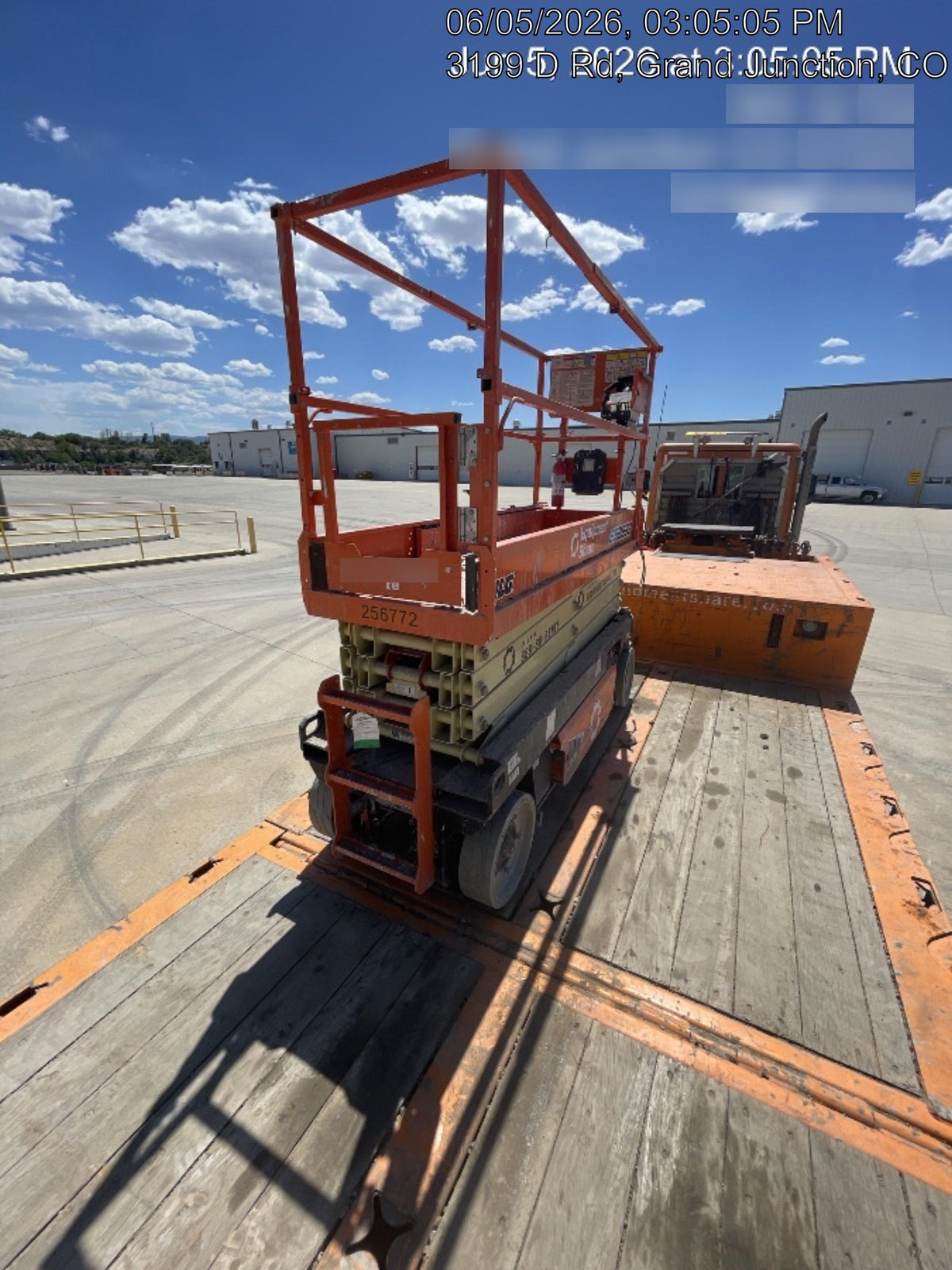2022 JLG ES2632