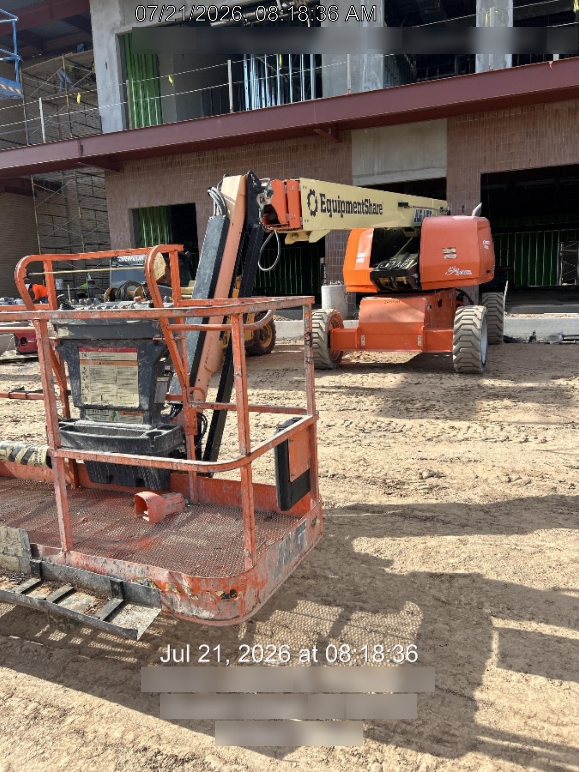 2022 JLG 660SJ