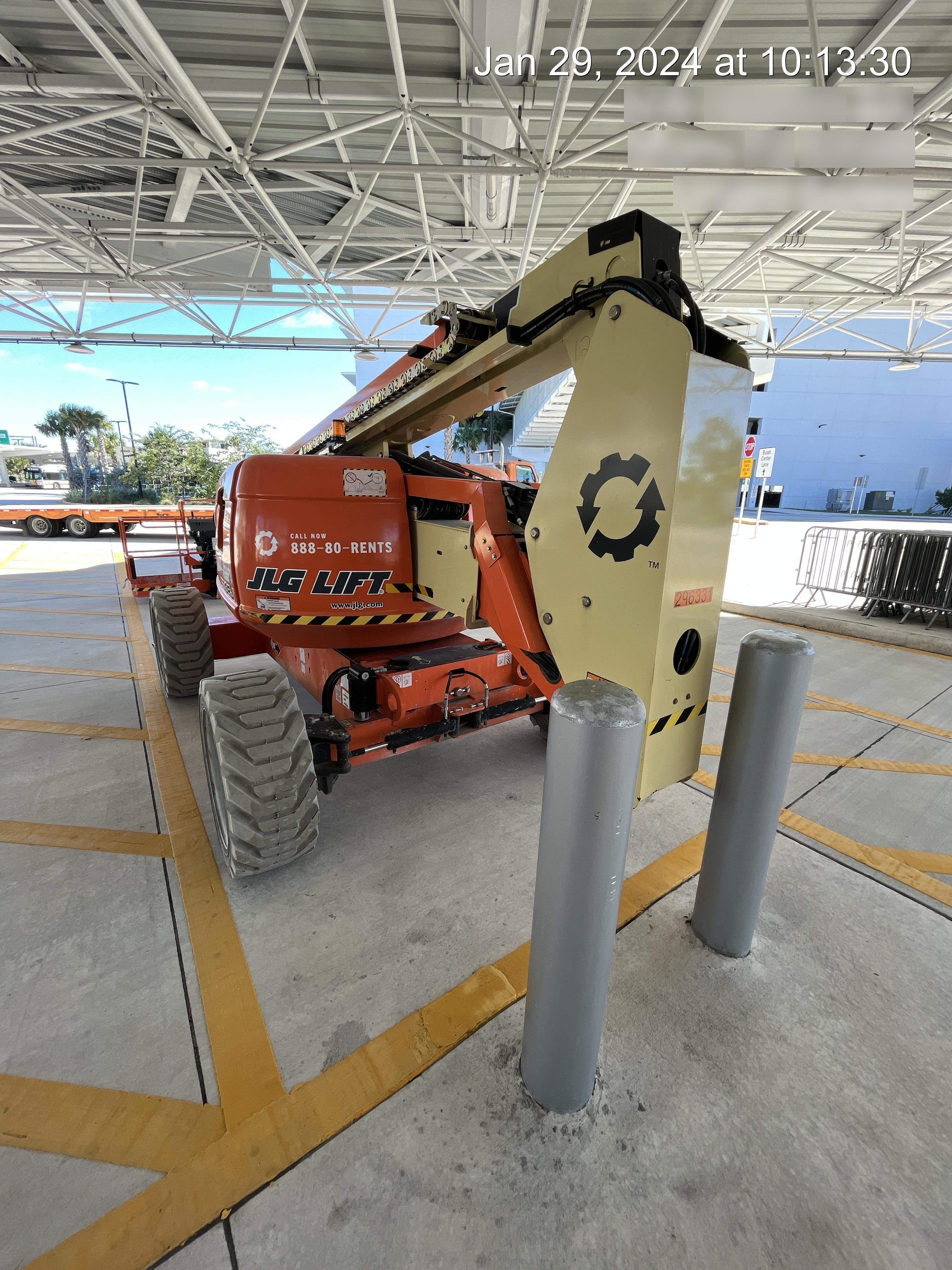 2023 JLG 600AJ