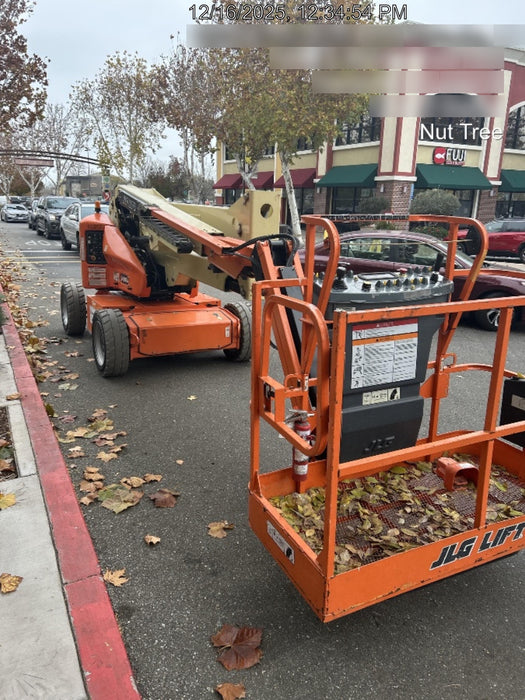 2019 JLG E450AJ