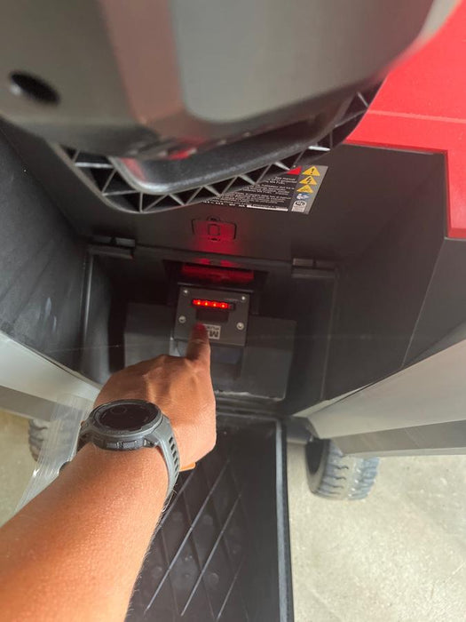 2024 MILWAUKEE MXF041-1XC