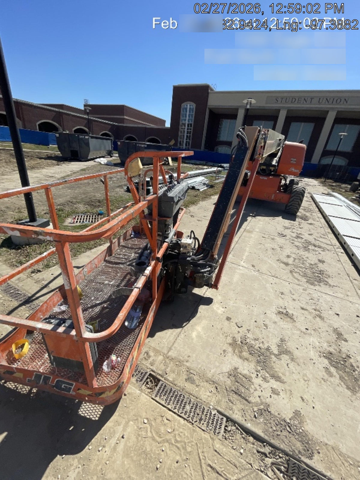 2023 JLG 660SJ