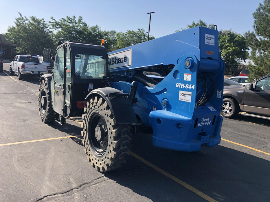 2020 GENIE GTH-844