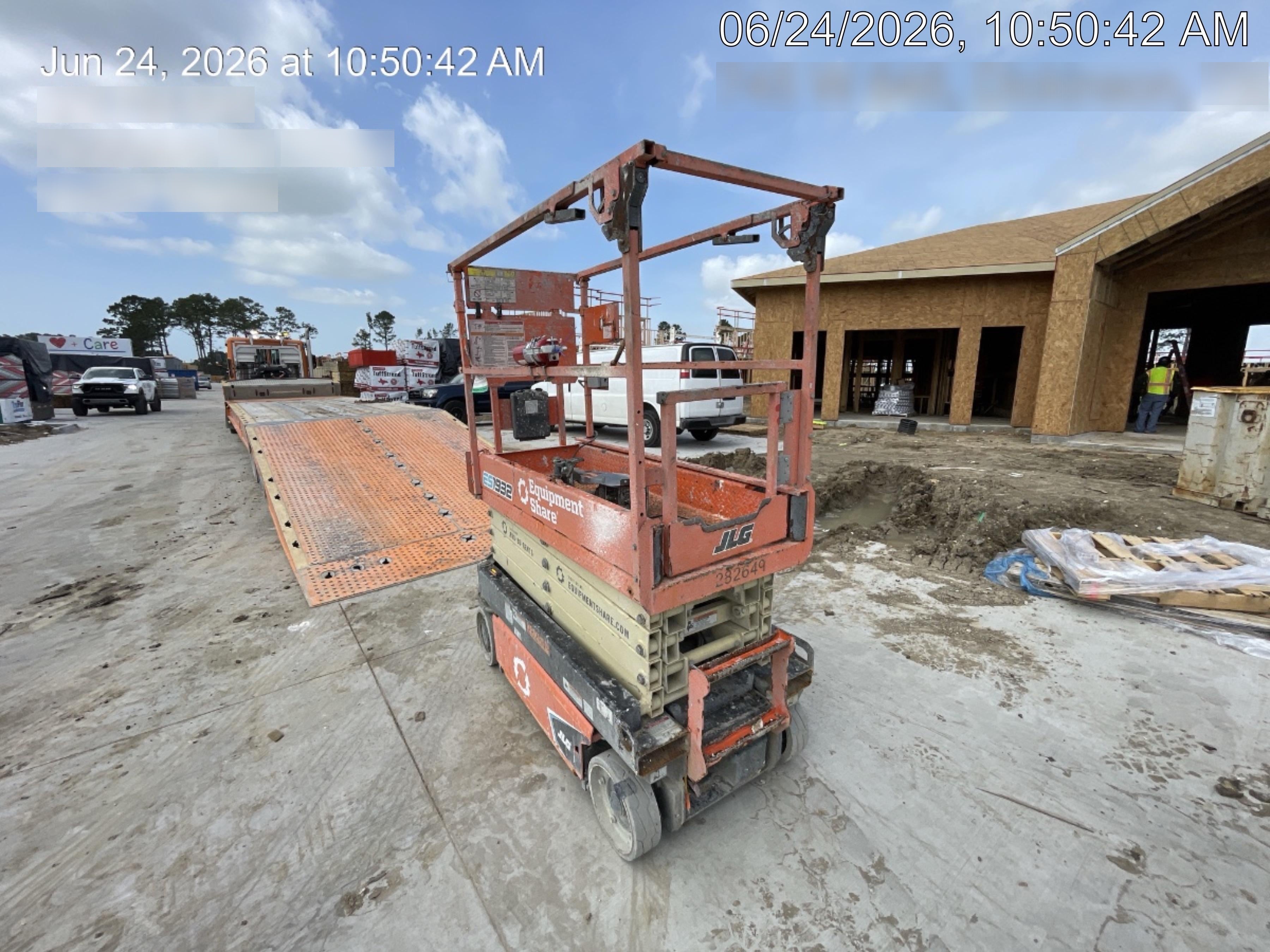 2022 JLG ES1932