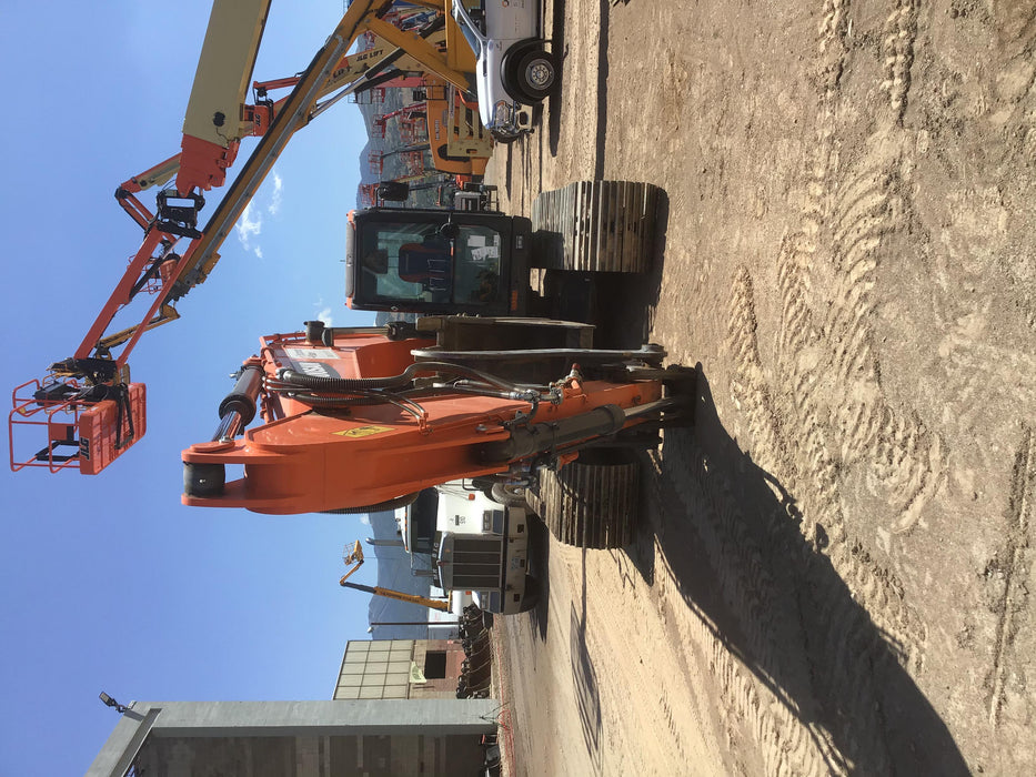 2019 DOOSAN DX255LC-5