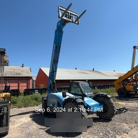 2018 Genie GTH-844 Genie GTH-844 w/Enclosed Cab w/HVAC, Work Lights, Solid Tires, Beacon, 60" Carriage and Forks