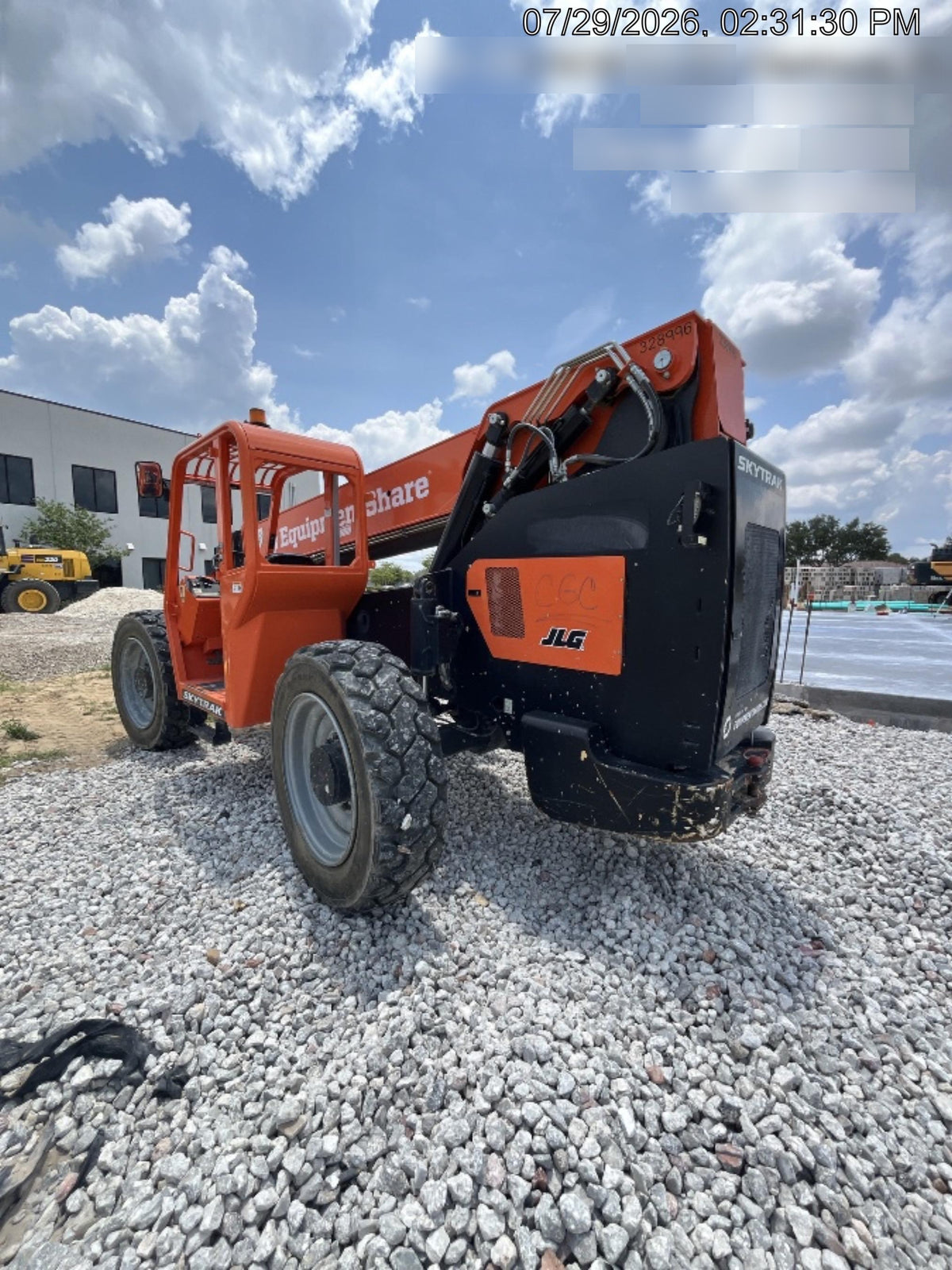 2023 SKYTRAK 8042