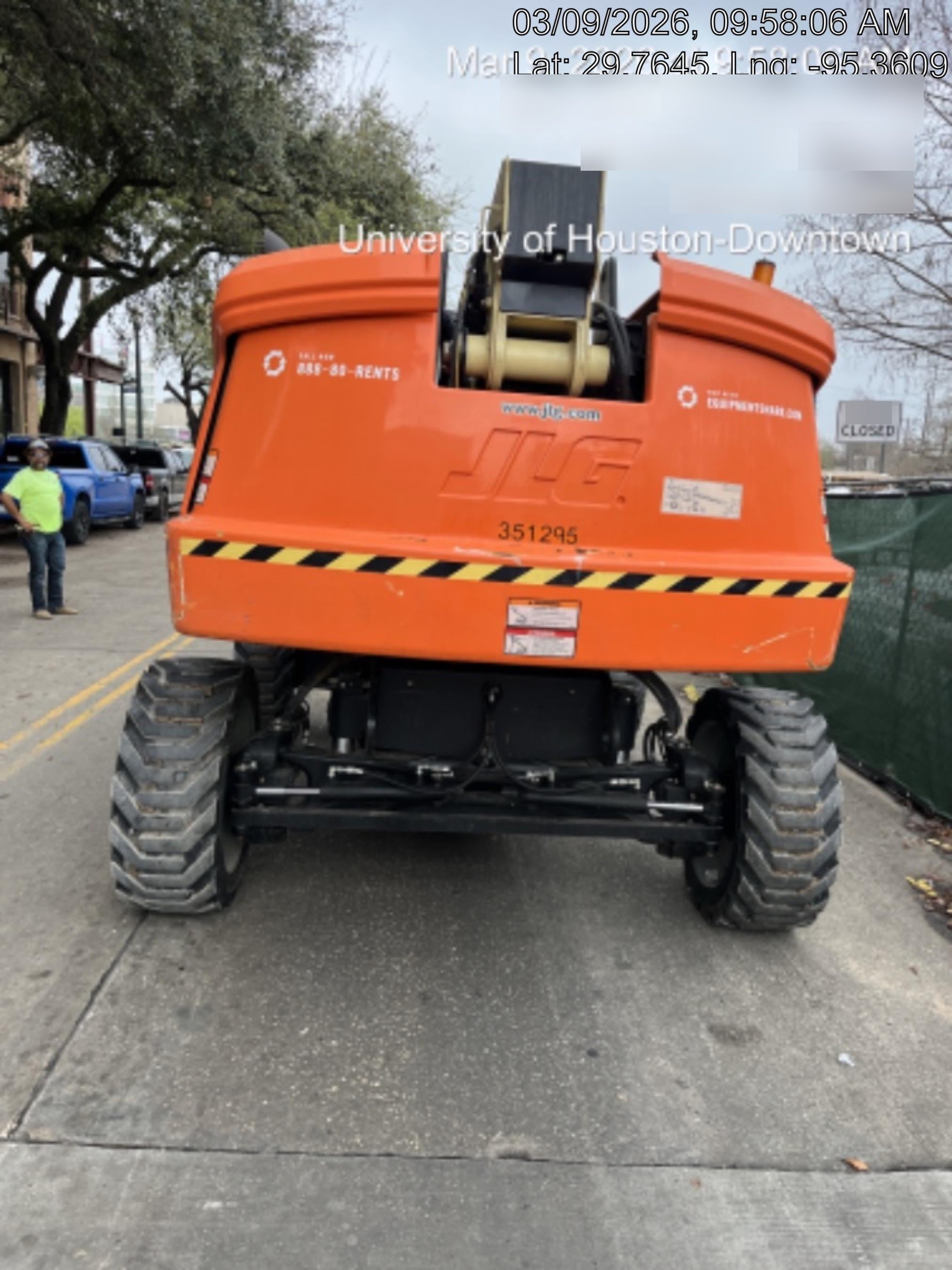 2023 JLG 600S