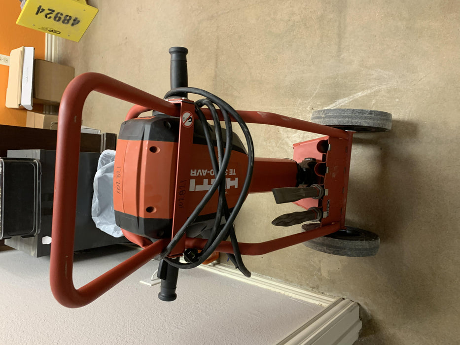 2020 HILTI TE 3000-AVR