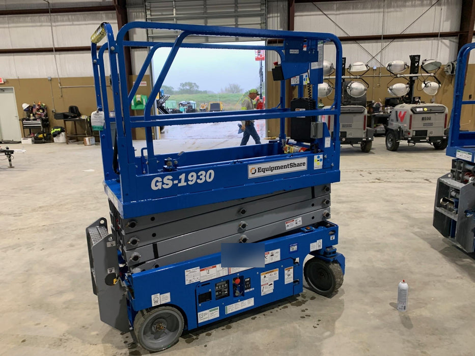 2019 Genie GS-1930 Fixed rails with chain Entry