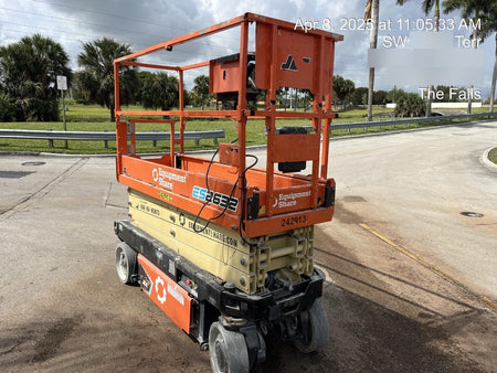 2022 JLG ES2632