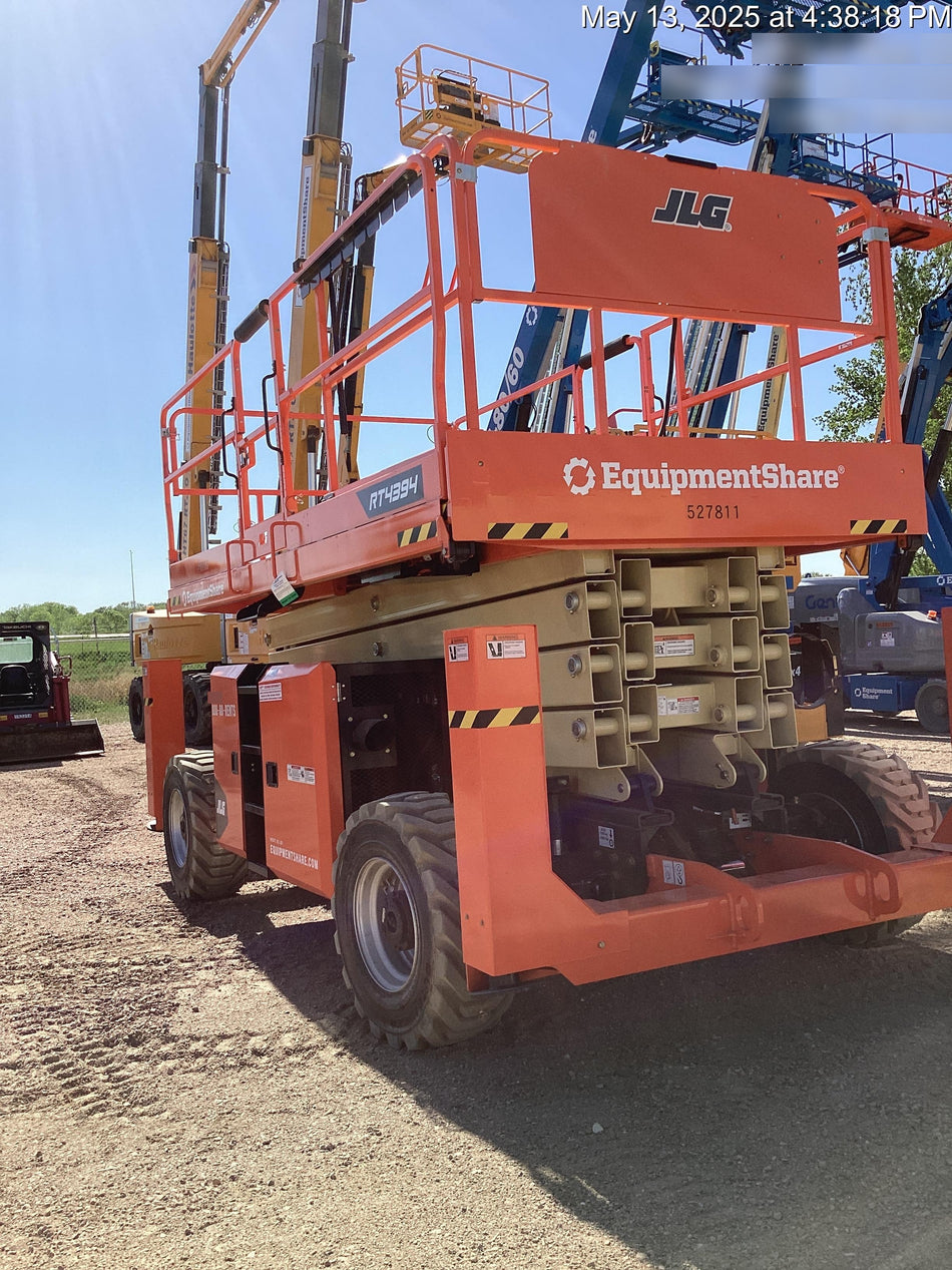 2025 JLG RT4394